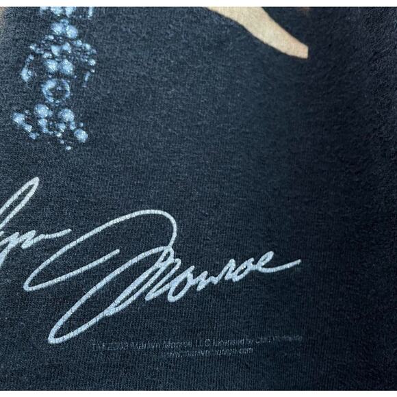 Vintage 2003 Marilyn Monroe black short sleeve graphic tshirt size Medium - Picture 3 of 5
